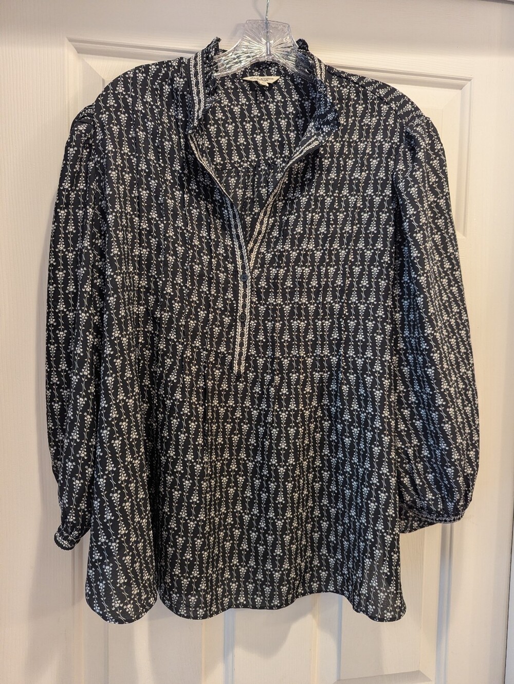 Max Studio London Blouse Black Cream Floral Ruffle Collar Top Sz 1X *EUC